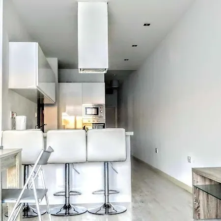 Modern Seaview 2 Bedroom Apt In Qawra