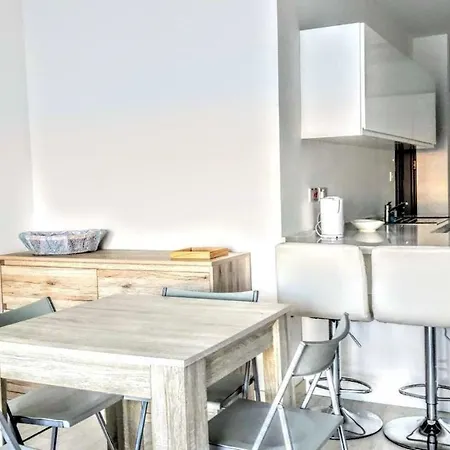 Modern Seaview 2 Bedroom Apt In Qawra Апартаменты Сент-Полс-Бей